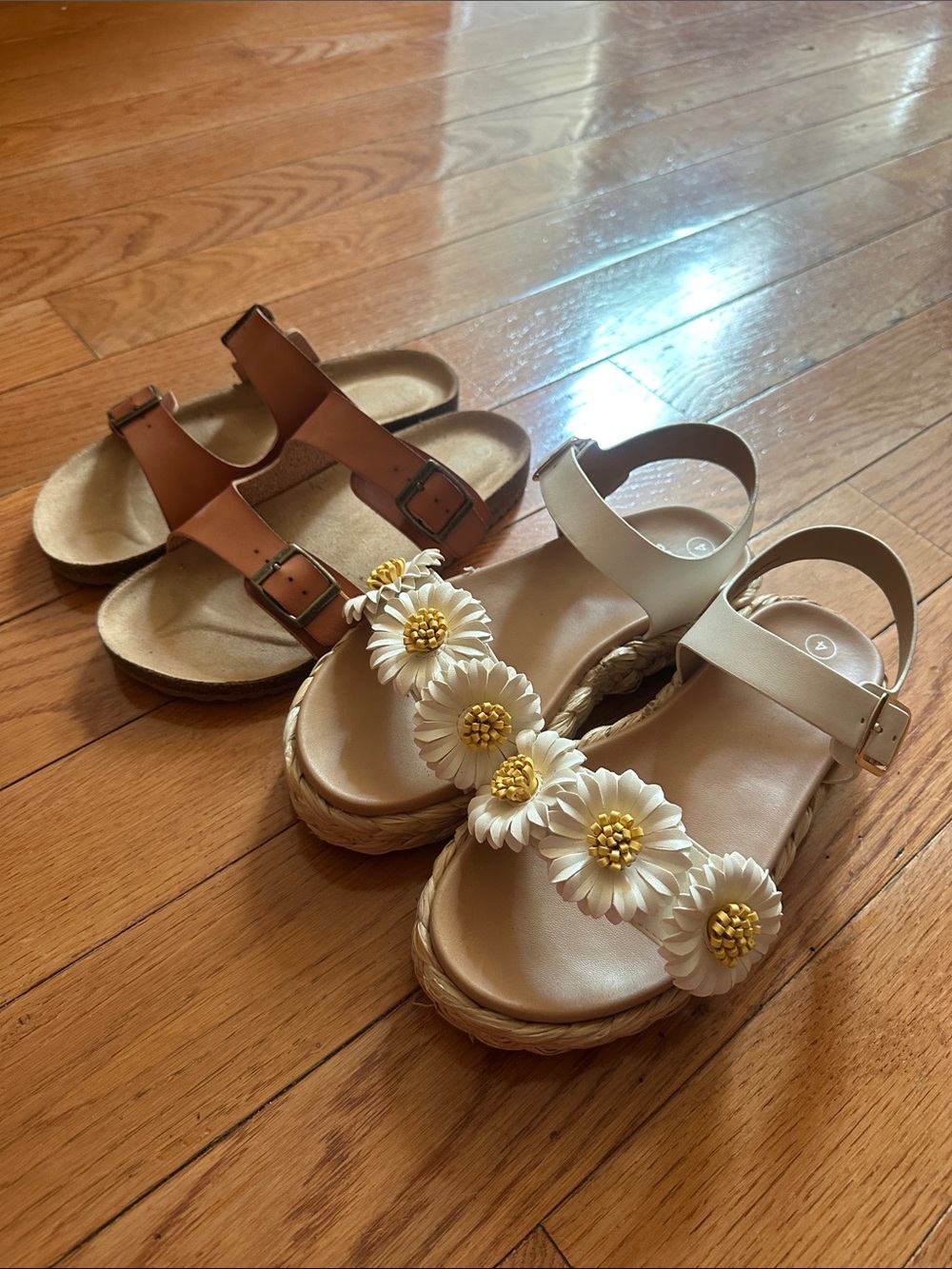 2 pair Art Class/ Cat & Jack Big Kids size 4 sandals EUC
